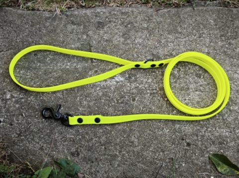 Smycz miejska HEXA, 2m | 13 mm | żółty neon z czarnymi okuciami