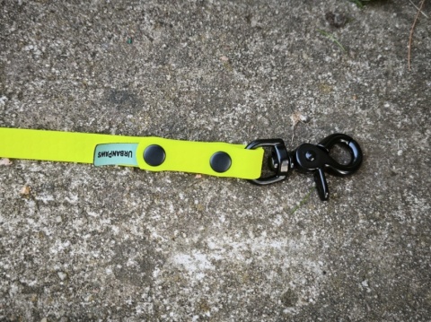 Smycz miejska HEXA, 2m | 13 mm | żółty neon z czarnymi okuciami